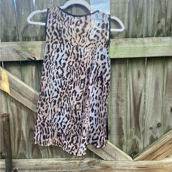 Cato leopard backed faux leather top size M - Picture 4 of 4